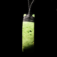 Load image into Gallery viewer, Curved Hei Toki by Alex Sands-1